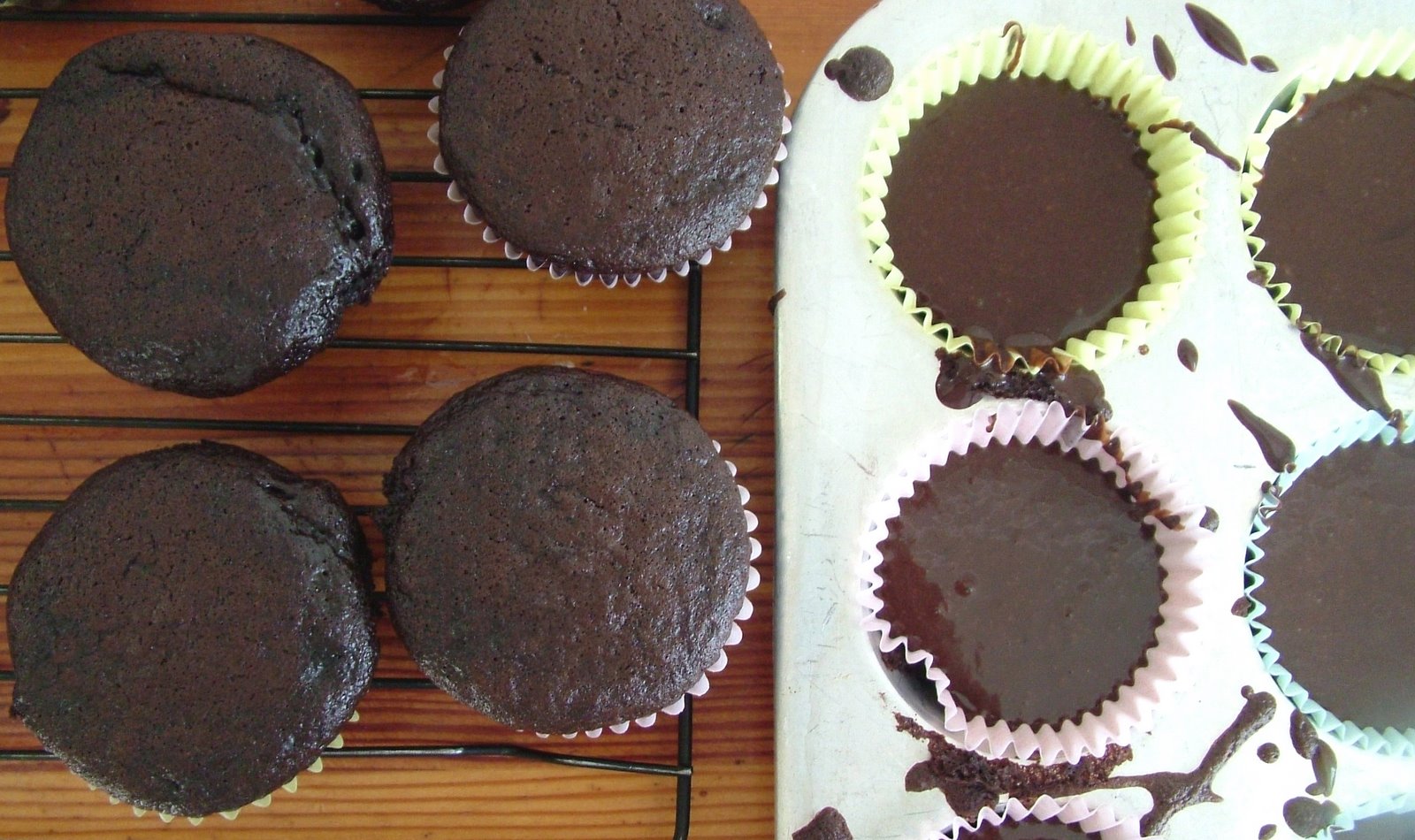 [Chocolate+Cupcakes.jpg]