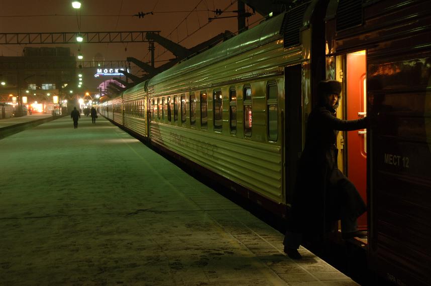 [Samantha_Weinberg_Night_train_to_St_Petersburg.JPG]