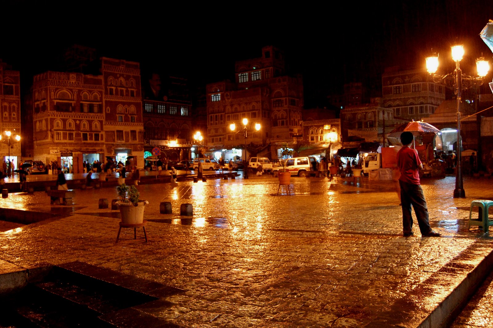 [yemen+old+sana+square+rain.jpg]