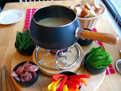 [fondue.01-thumb.jpg]