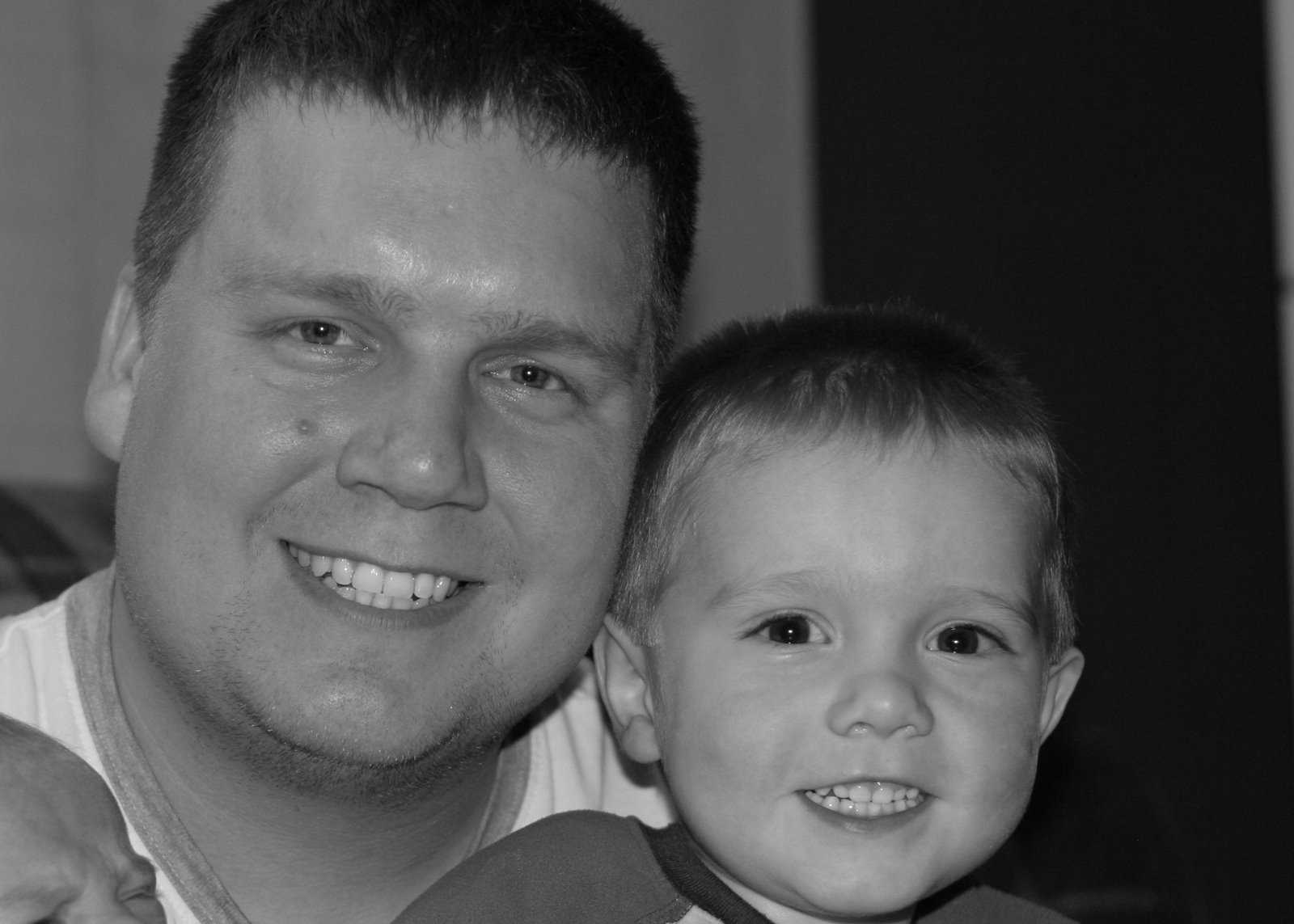 [daddy+and+parker+bw.JPG]