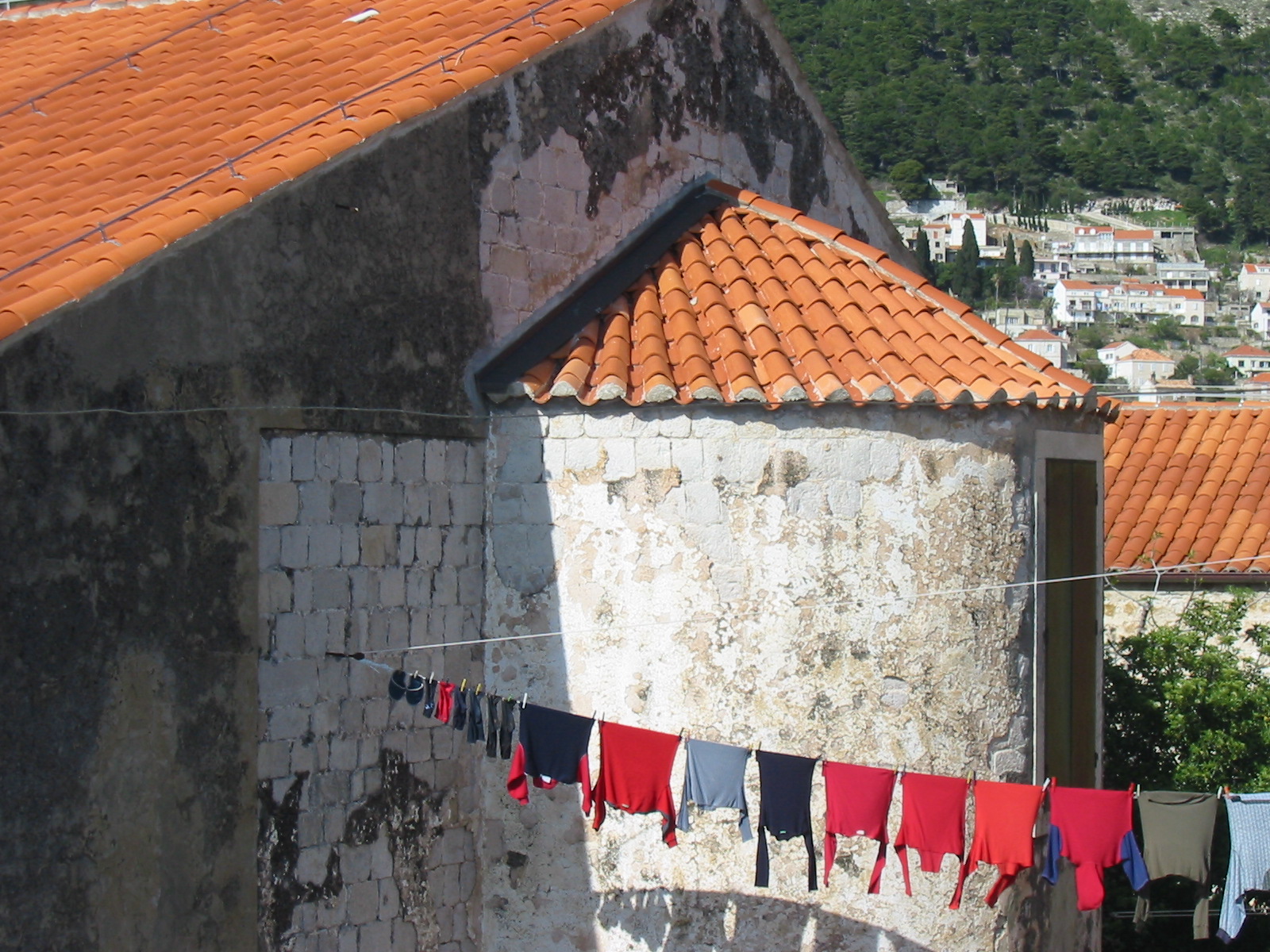 [206+Dubrovnik+laundry.jpg]