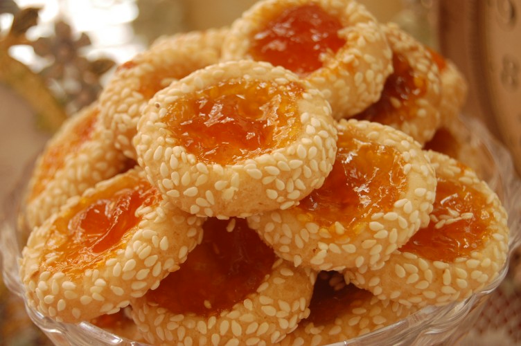 [appricot+sesame+cookies+1.jpg]