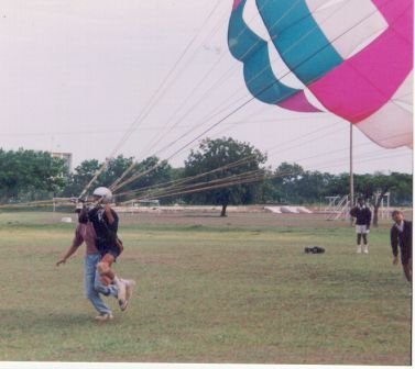 [Parasailing+in+the+Campus.jpg]