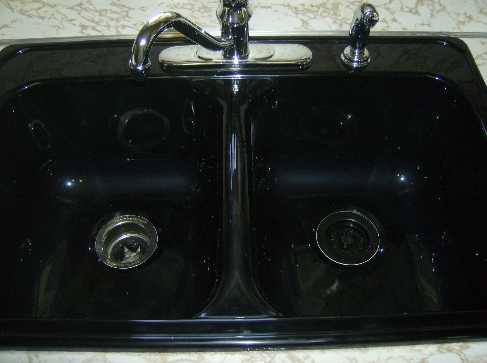[our+new+kitchen+sink+8-2007+004.jpg]