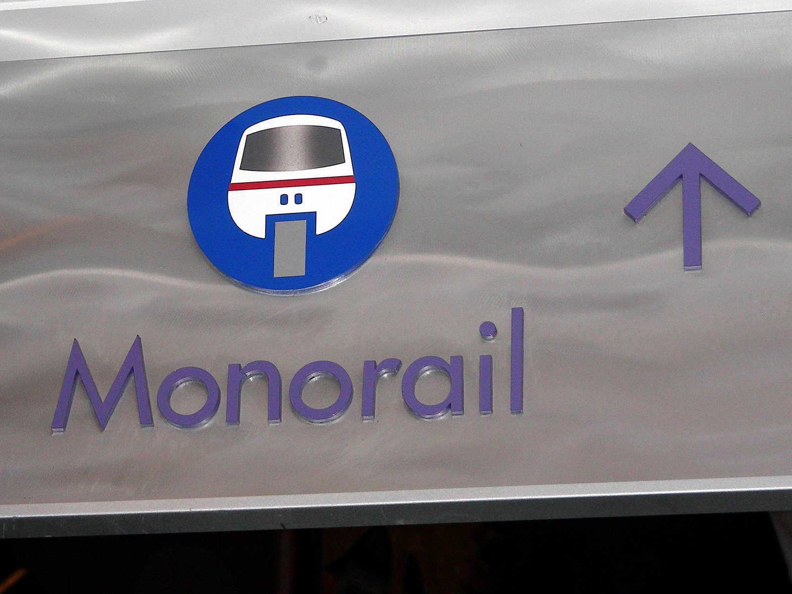[cont-monorail1.jpg]