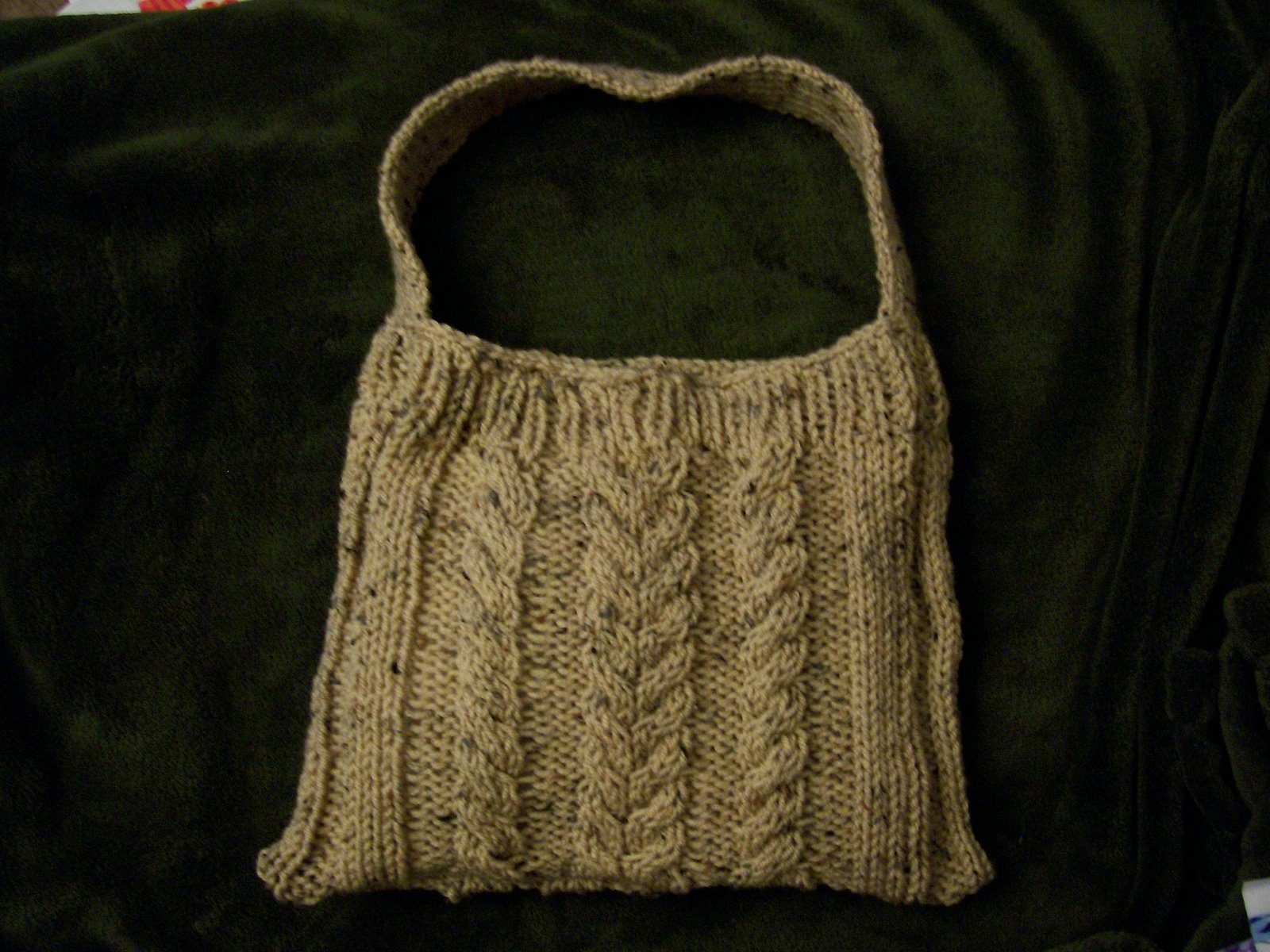 [The+Greatest+Knitted+Bag+(that+Ashley+has+Ever+Made).jpg]