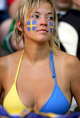 [football-girl-sweden.jpg]