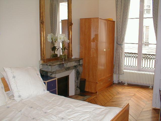 [parisian+apartment.jpg]