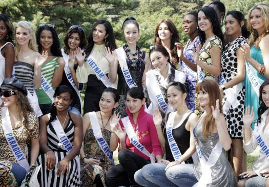 [Miss+Internacional+2007+Carolina+Prates+Nery+2.jpg]