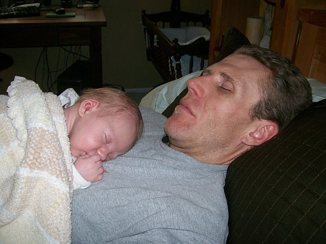 [sleepy+dad+and+ash.jpg]