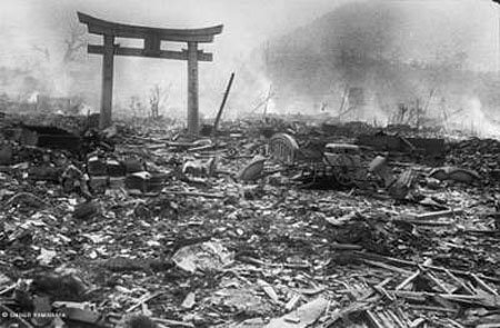 [Nagasaki_Despues_de_Bomba_Atomica-bd734.jpg]