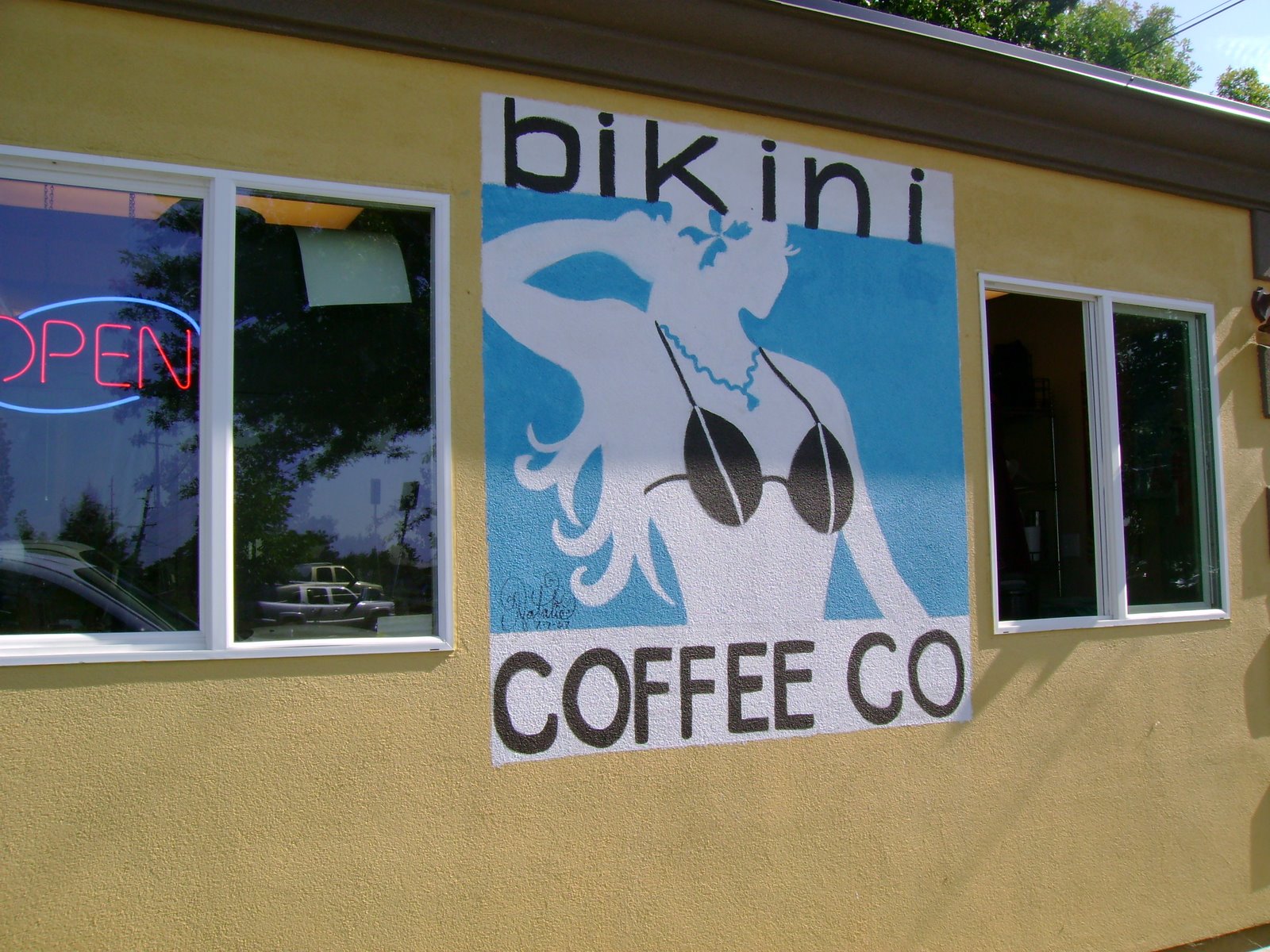 [bikini+coffe+co.JPG]
