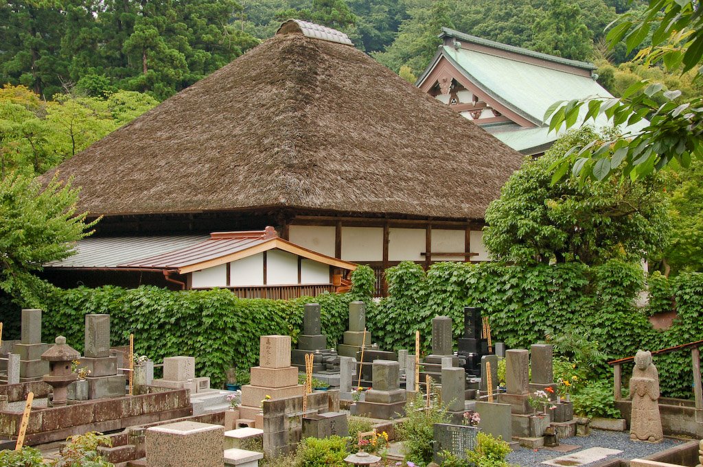 [japan_graves.jpg]