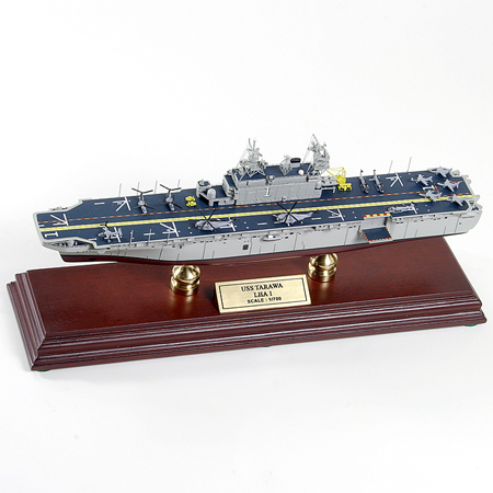 [USS+Tarawa+LHA-1+Wood+Display+Model+Ship.jpg]