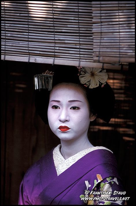 [geisha1.bmp]