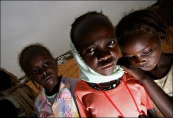 [Darfur+girls.jpg]