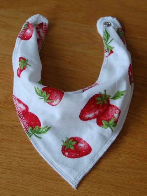 [scarf+jordgubbar.JPG]