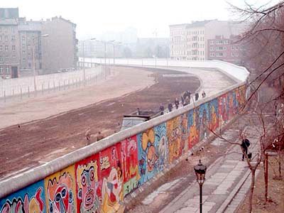 [Berlinermauer.jpg]