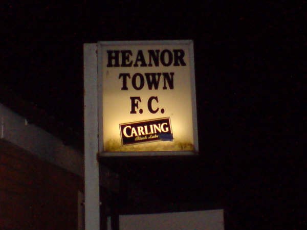 [heanor+town+sign.jpg]
