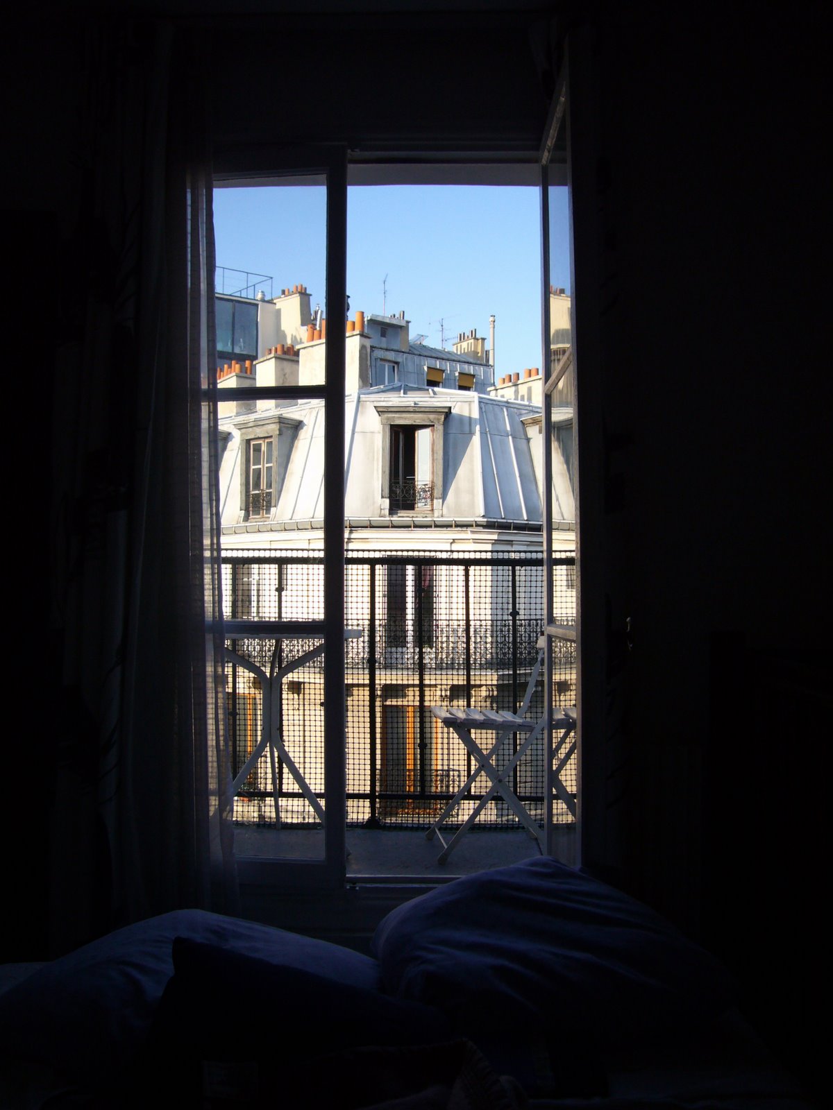 [my_window_montmartre1.jpg]