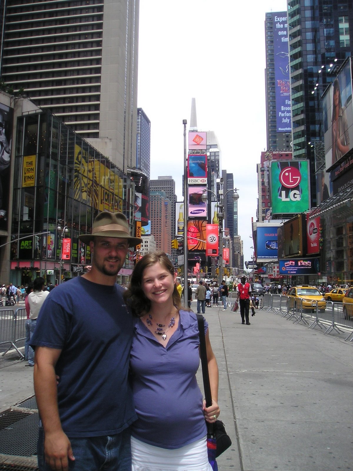 [Jon+and+Brenda+at+Times+Square.jpg]