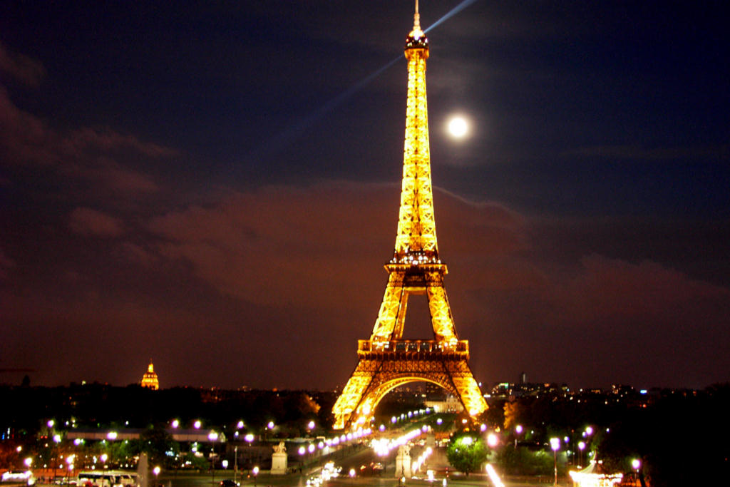 [Eiffel+Tower.jpg]