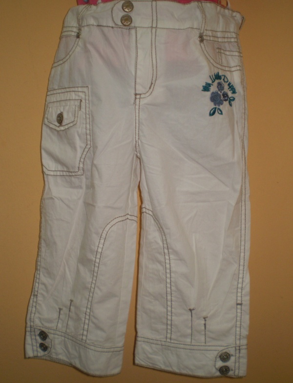 [white+girl+pants.JPG]