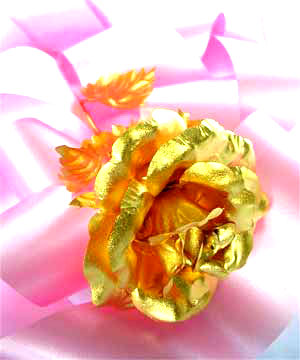 [Gold+Flower_3.jpg]