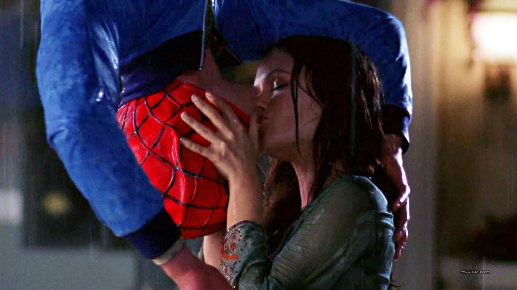 [spiderman+kiss.jpg]