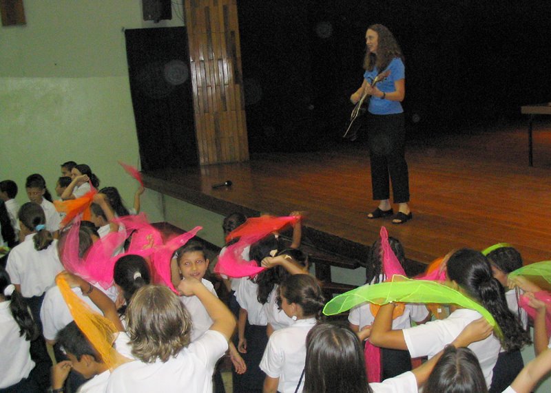 Johnette Performs In Costa  Rica