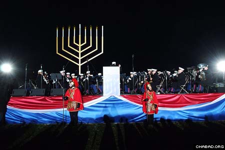 [chabad+rabbis+dressed+as+greek+soldiers.jpg]