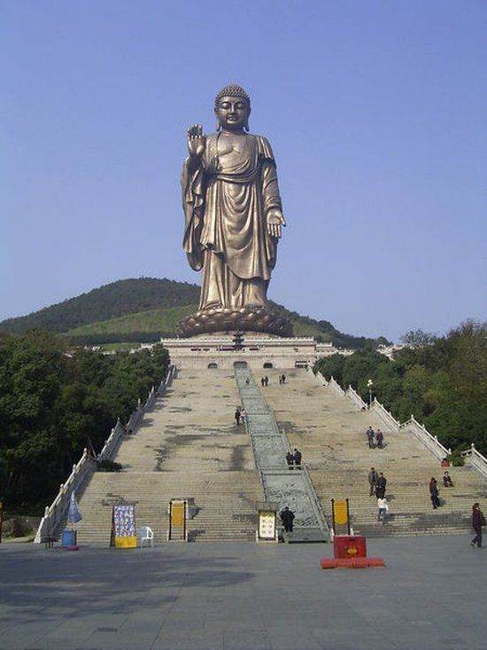 [largest-statues-07.jpg]