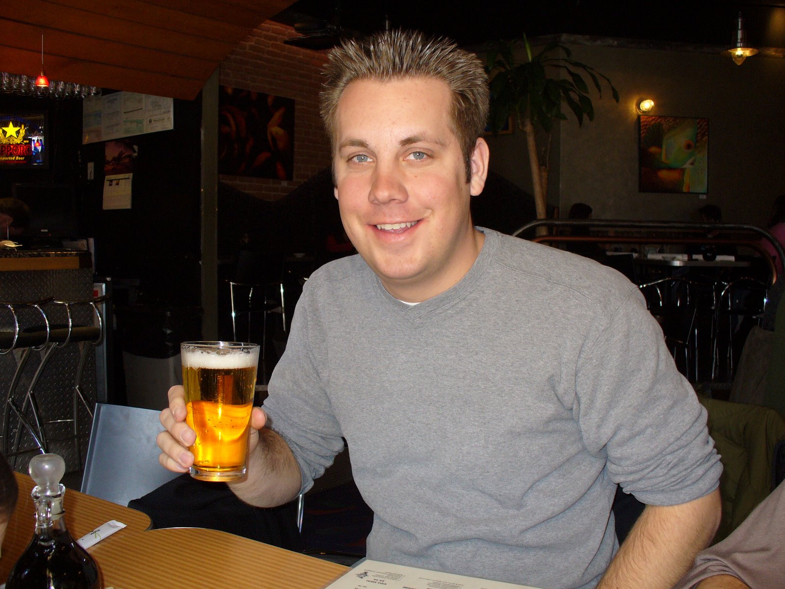 [John+with+a+beer+on+his+birthday+2+18+2008+japango.JPG]