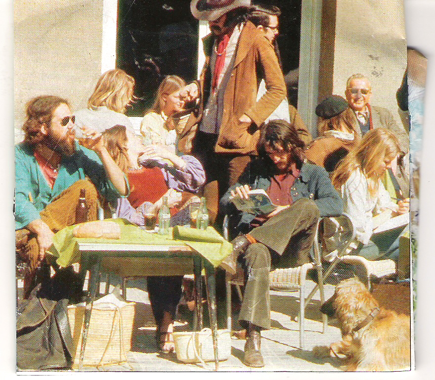 [Cafeteria+Montesol+with+hippies+and+others,the+old+days..jpg]
