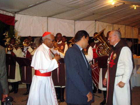 [Cardeal_Arcebispo_Emerito_de_Maputo_D_Alexandre_Jose_Maria_dos_Santos.jpg]