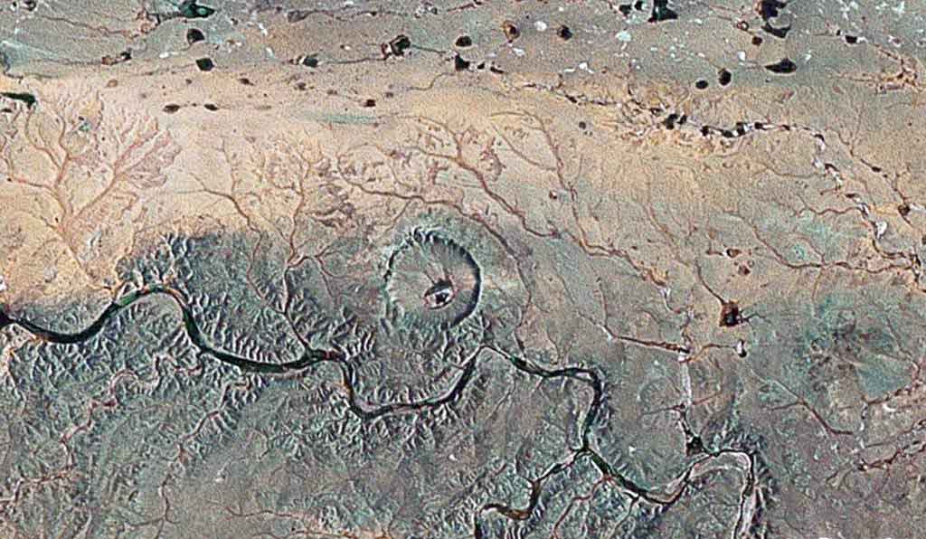 Cratère de météorite de Talemzane (laghouat) dans le sud Algérien.