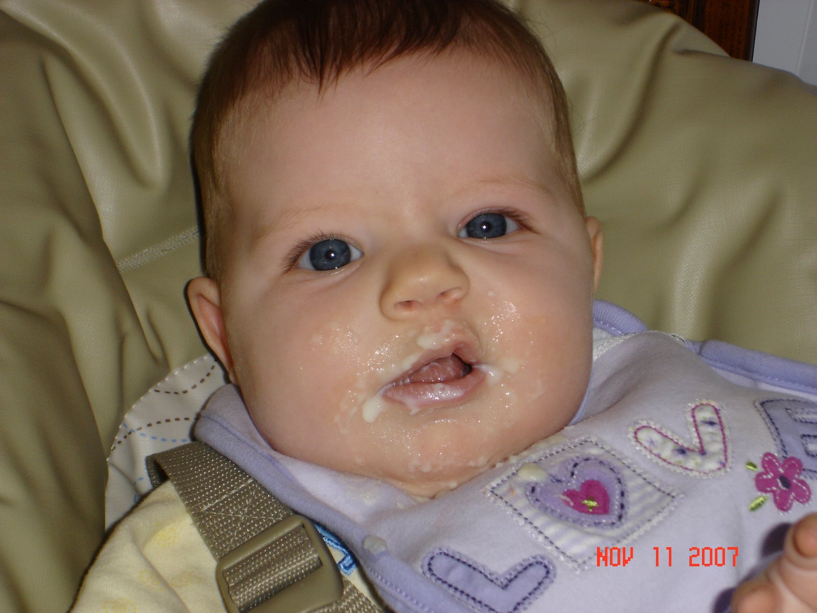 [eating+rice+cereal,+sitting+up+for+the+first+time+007.jpg]