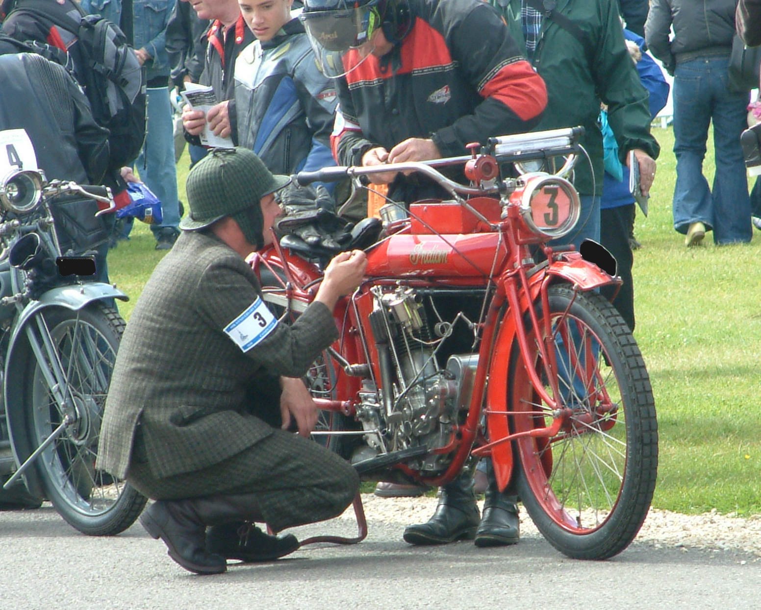 [Banbury+Run+2008+1913+Indian+single+cylinder+motorcycle.jpg]