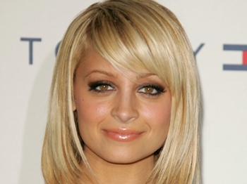 [nicole_richie_is_going_back_to_school_imagesNewsHome.jpg]