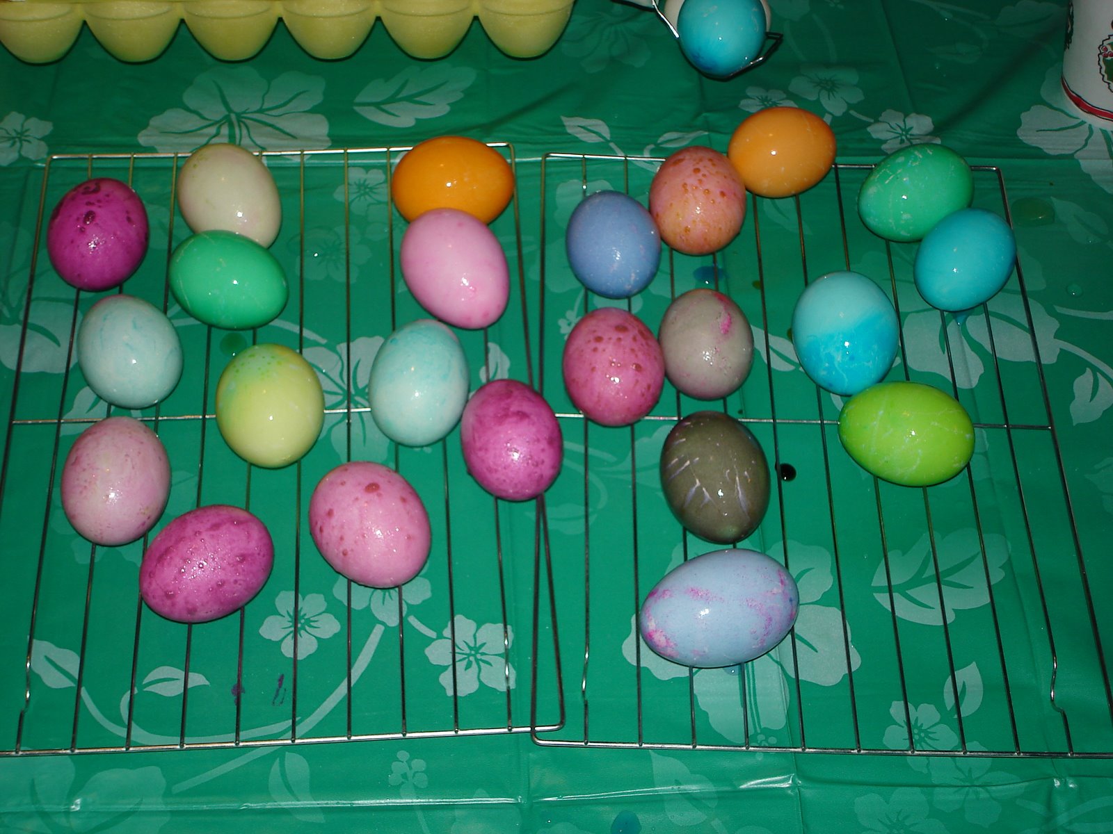[Coloring+Easter+Eggs+2008+(11)+-+03+21+08.jpg]