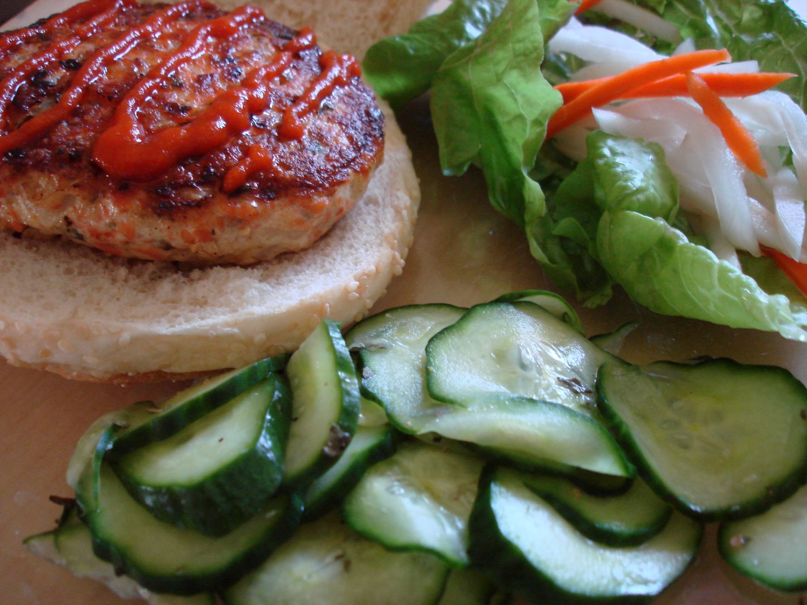 [salmon+burgers,+sweet+and+sour+cucumber+salad+2.JPG]
