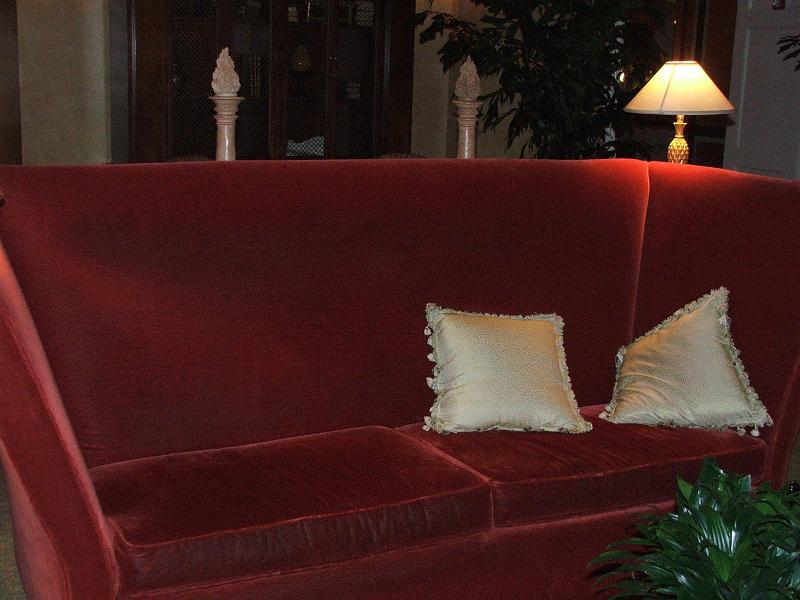 [Big+Red+Couch.JPG]