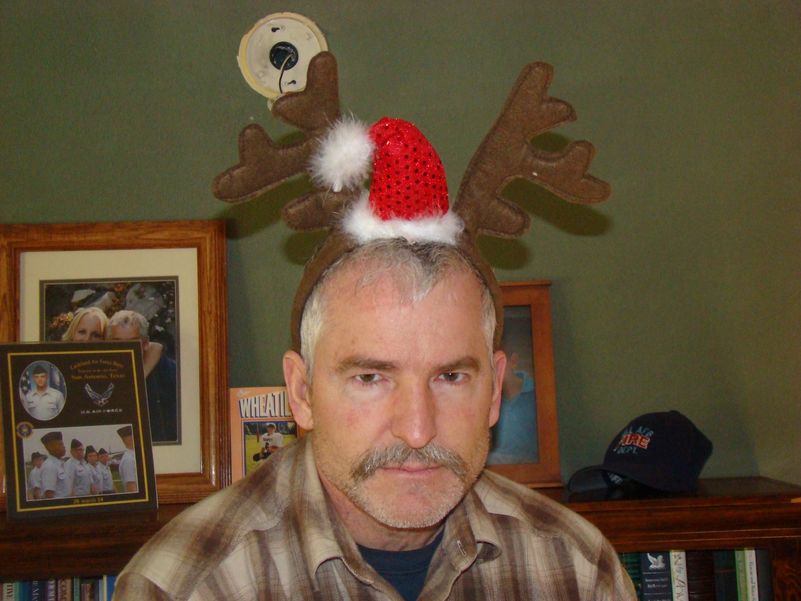 [Christmas+hats+011.jpg]