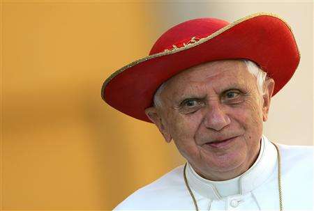 [pope-benedict-saturno-hat.jpg]