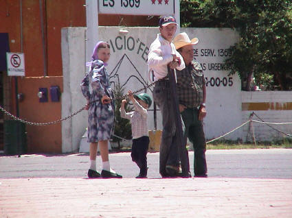 [Mennonites+in+Mexico.jpg]