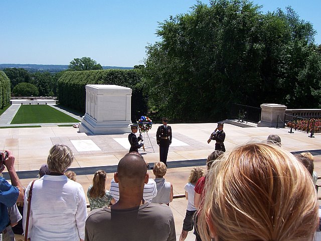 [US+Tomb+of+the+Unknown+Soldier.jpg]