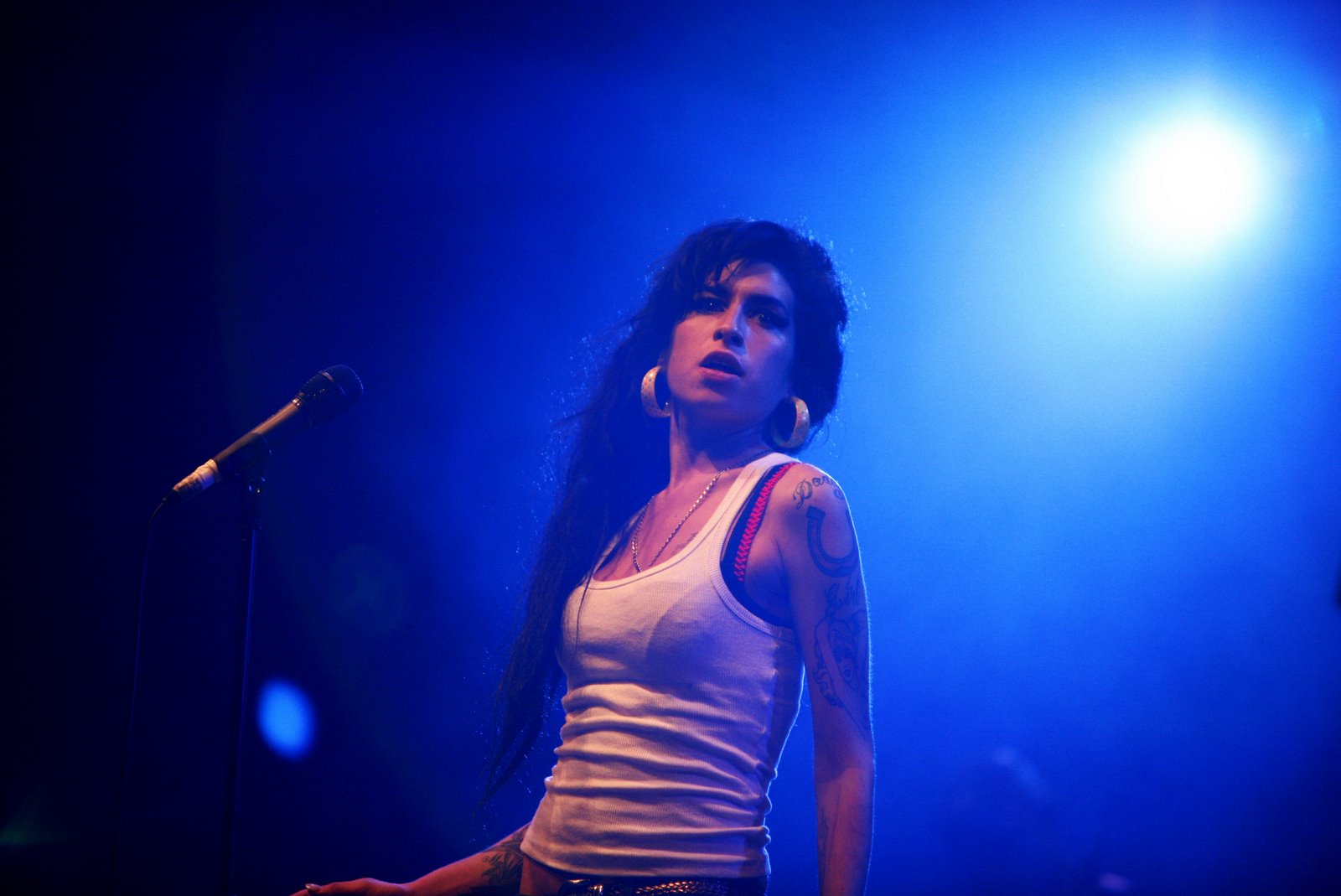 [Amy_Winehouse_f5104871.jpg]