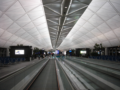 [Hong_Kong_Airport+2.jpg]