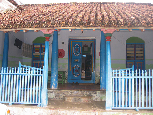[indian+blue+house.jpg]